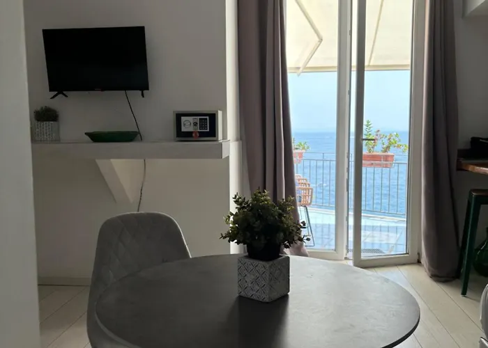 Chez-Lu Ravello